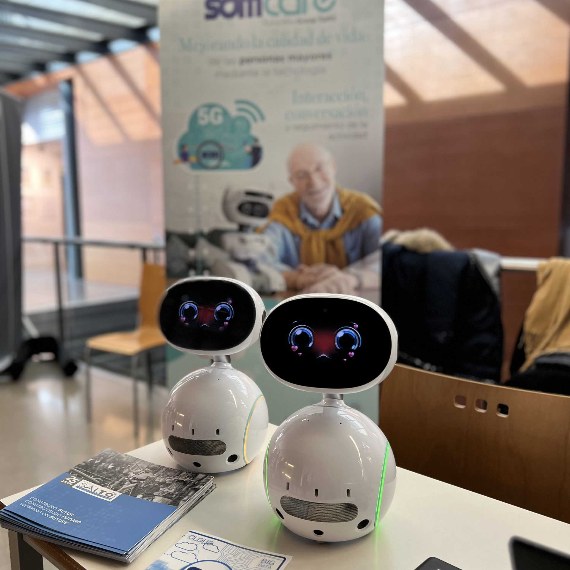 Robot Zenbo y SOMCare