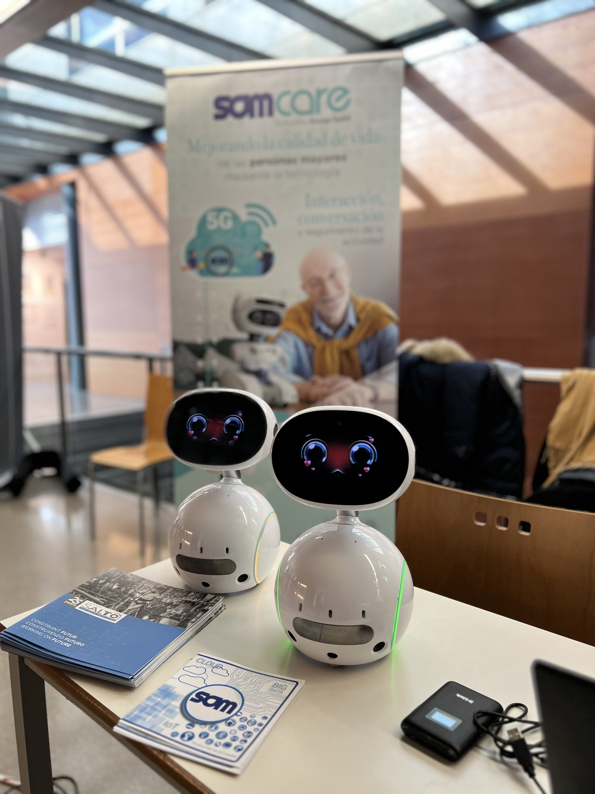 Robot Zenbo y SOMCare